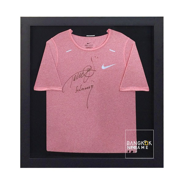 กรอบรูปโชว์เสื้อที่ระลึก